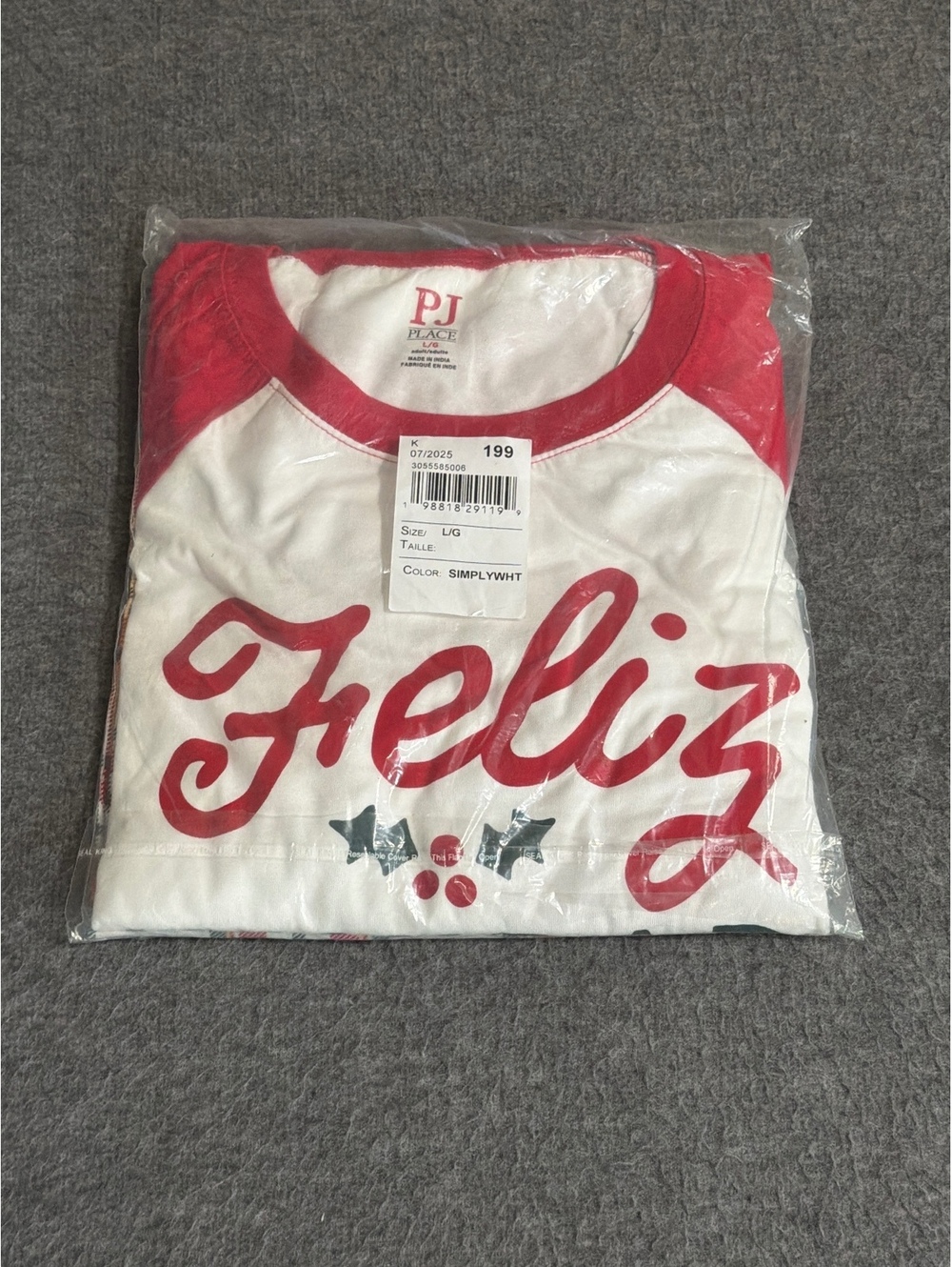 NWT PJ Place Feliz Navidad Holiday Pajama Set Adult Size Large
